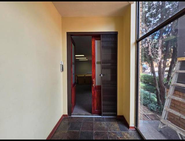 BUSINESS PROPERTY TO RENT IN DIE HOEWES